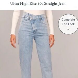 Abercrombie & Fitch Ultra High Rise 90s Straight Jean